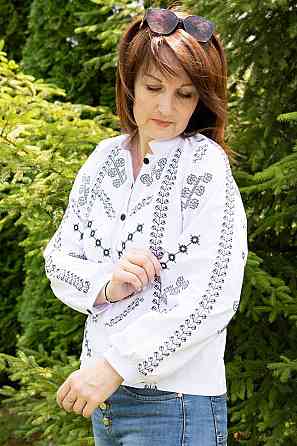 Вишиванка жіноча, біла, довгий рукав, льон, топ Київ