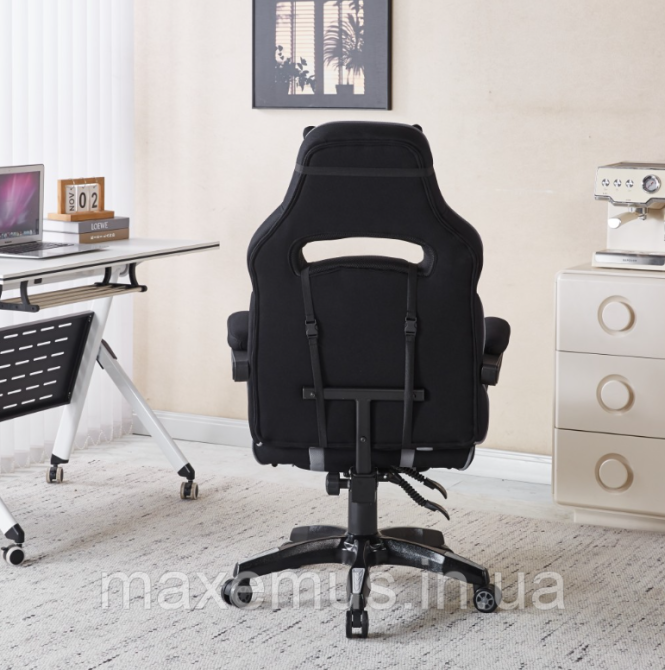 Компьютерное кресло для геймера из ткани с подставкой для ног и регулировкой спинки B-141 черно-серое Мостиска - изображение 3