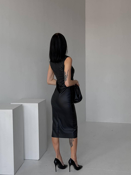 Женское базовое миди платье из эко-кожи Черный, 42/44 Одесса - изображение 6