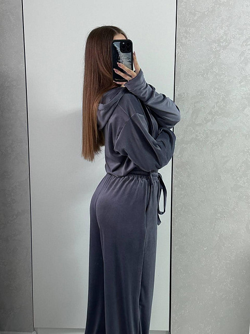 Женский повседневный костюм из качественного велюра двойка Графит Одесса - изображение 6