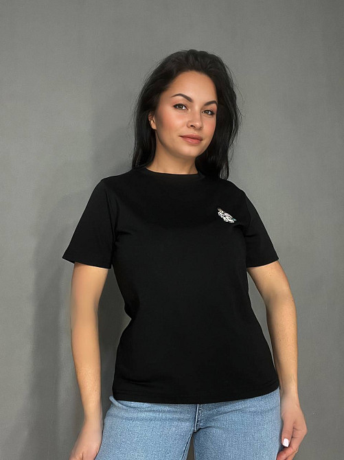 Футболка женская A-N 26001 базовая однотонная с небольшой вышивкой мишка впереди средняя длина one size, черный, one size Киев - изображение 11