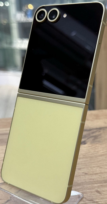 Смартфон Samsung Flip 6 12/256Gb. Киев - изображение 7