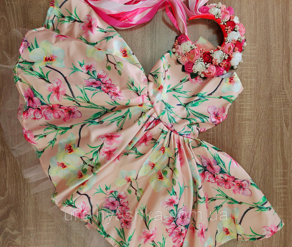 Пышное нарядное платье с цветами для образа Весны или в ретро стиле 