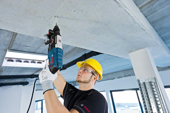 Професійний електричний перфоратор Bosch GBH 2-28 : 880 Вт, 3.2 Дж, SDS-Plus (0611267500) Київ