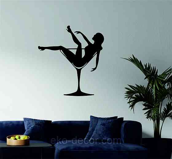 Декоративное настенное Панно «Девушка в бокале», Декор на стену 90*84 см, Черный Киев