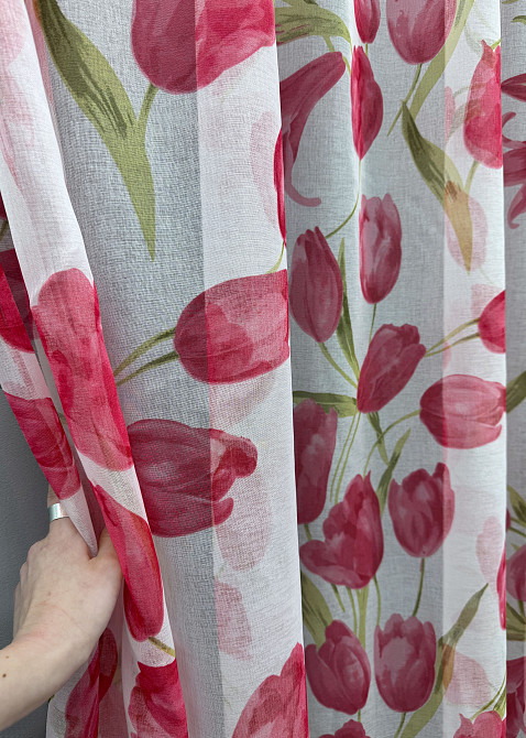 Тюль батист, колекція "Flora" колір білий з червоним квітковим принтом 1171т Київ - фото 6