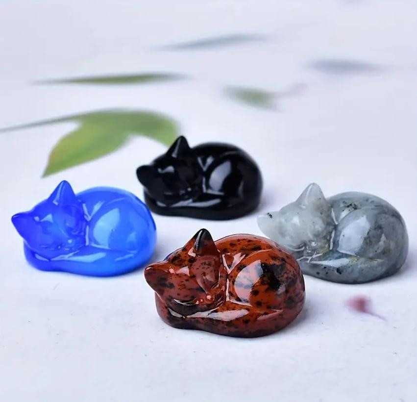 Статуетка сплячого кота із натурального каменю обсидіана 40 мм. Київ - фото 3