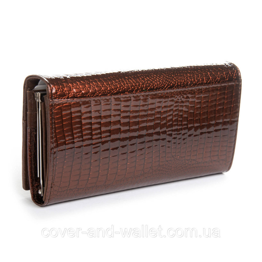 Коричневий жіночий гаманець в лаковій шкірі на магнітній фіксації ST Leather Київ - фото 3