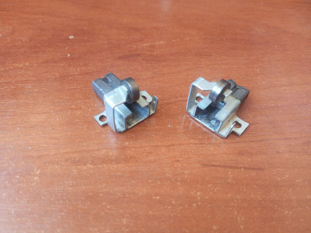 Щеткодержатели для Шлифовальной машины PARKSIDE PWBS 180 B3 Полтава - фото 1