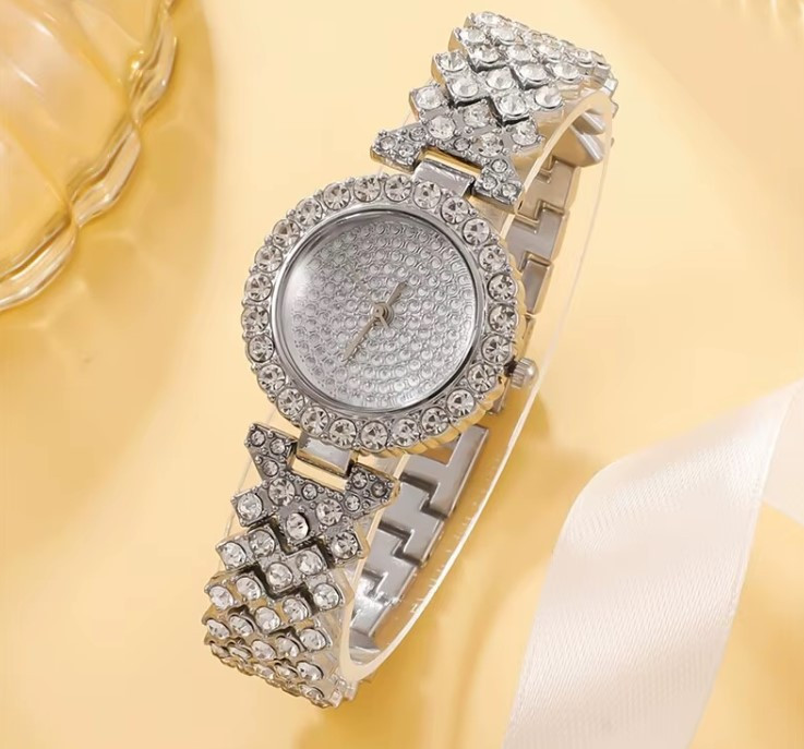 Жіночий подарунковий набір Silver Diamond годинник браслет кольє сережки каблучка сріблястий Київ - фото 3