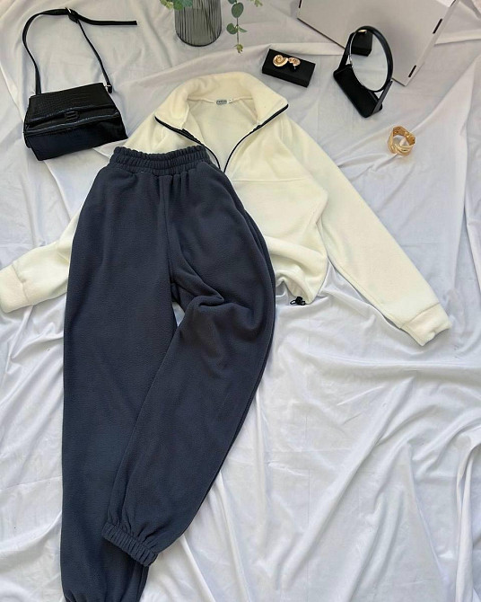 Женский теплый оверсайз костюм двойка: кофта и брюки из двухстороннего флиса Графит, 42/46 Одесса - изображение 1