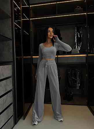 Женский прогулочный костюм двойка: лонгслив и штаны велюр Серый, 46/48 Одесса