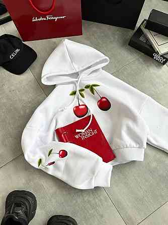 Жіноча тепла оверсайз худі з вишеньками тринитка на флісі Одеса