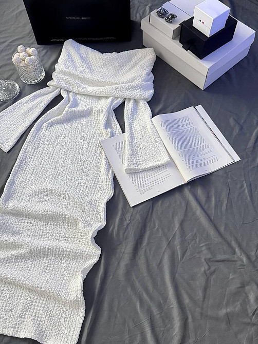 Женское элегантное нежное платье из нежного трикотажа букле Одесса - изображение 7