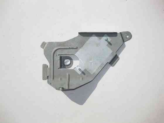 Mercedes-Benz  A2195450740 Кронштейн блоків керування системою тиску в шинах CLS C219 Одесса