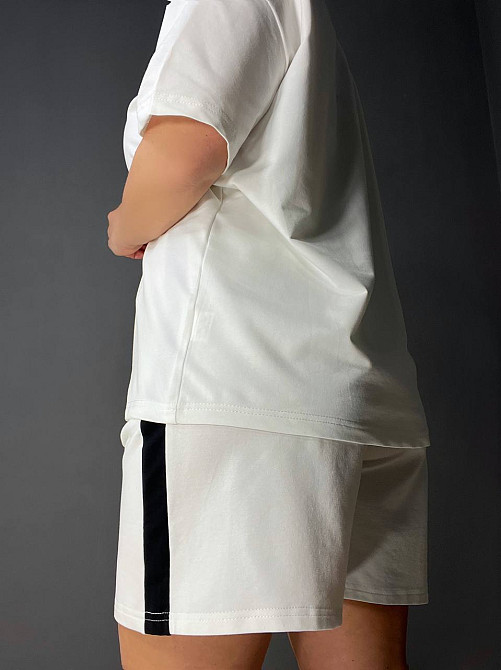 Костюм жіночий Saint Wish 385 футболка з шортами квітка камінці оверсайз білий, білий, XL Київ - фото 19