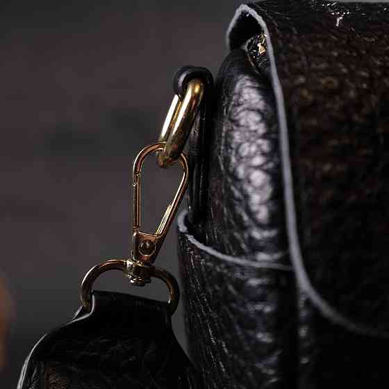 Класична шкіряна сумка з оригінальною плечовою лямкою Vintage 22405 Чорна Київ