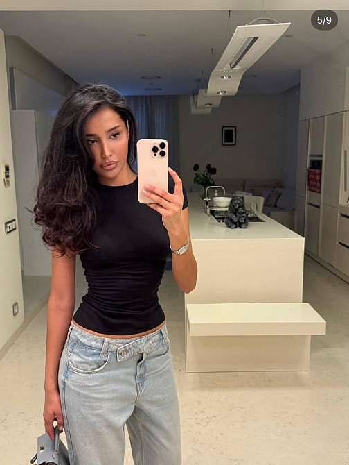 Жіноча базова футболка з коротким рукавом у стилі знімс із натуральної турецької віскози Чорний Одеса - фото 3