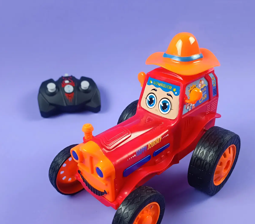 Трактор на радіокеруванні хитається підсвічування музика перемикаються режими пульт 2.4G акумулятор 3.7 V, USB-кабель Червоний (UD Чернігів - фото 2