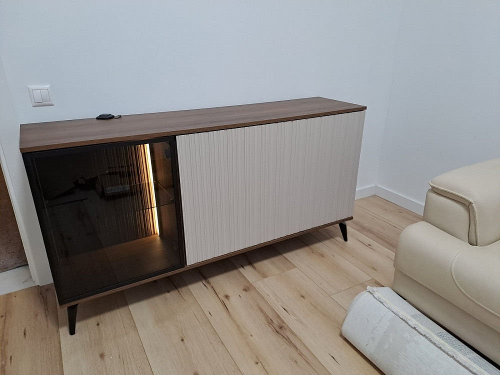 Комод з підсвіткою Вічі / Vici K154 3-дверний Горіх/кашемір Perfect Home Польща (PFH-091276) Дніпро - фото 7