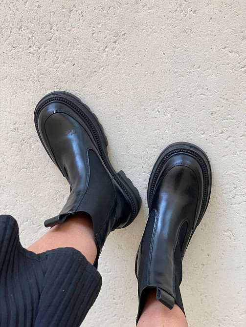 Жіночі черевики KATI SHOES чорні натуральна шкіра зима висота 19 см (5712) 38 Коломыя - изображение 1