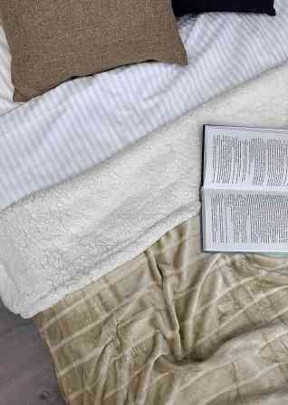 Плед двосторонній 155х200 см (+-5см) рельєфний із штучною овчиною Пісочний з білим (87-073) Київ