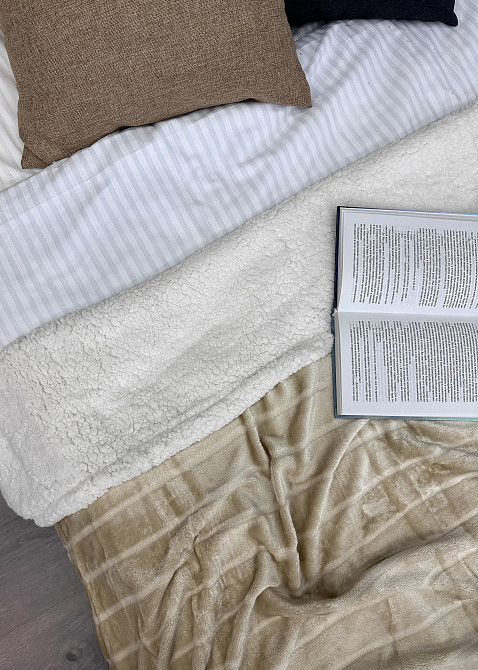 Плед двосторонній 155х200 см (+-5см) рельєфний із штучною овчиною Пісочний з білим (87-073) Київ - фото 6