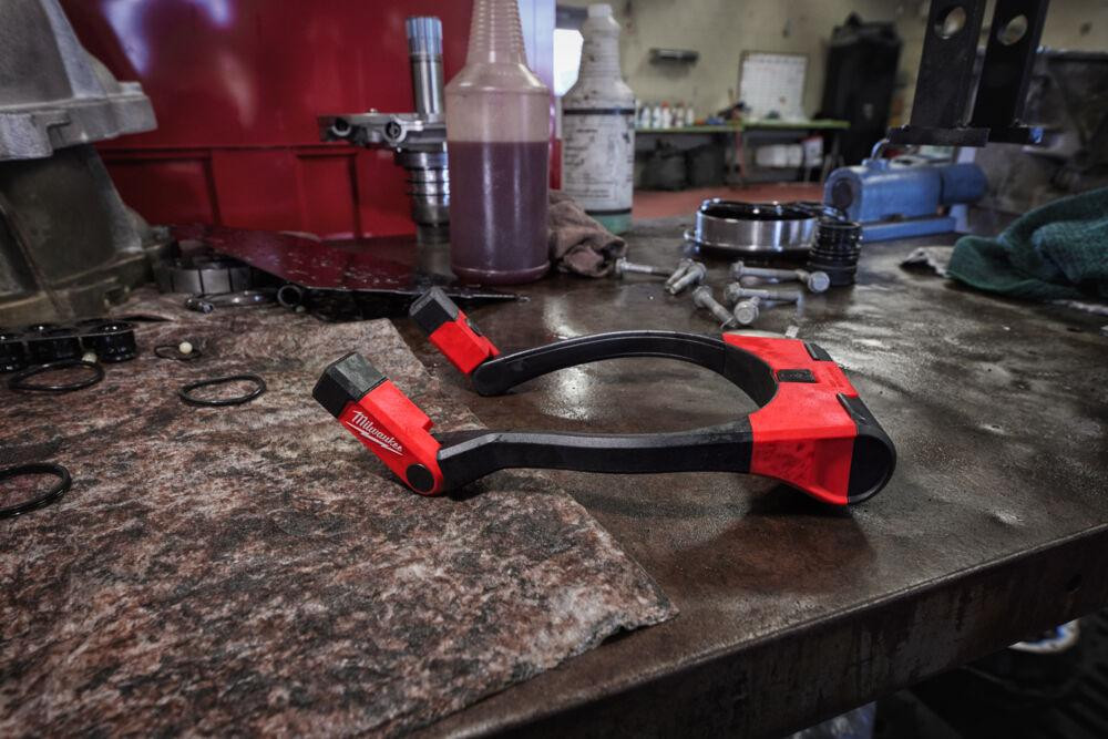 Фонарь светодиодный аккумуляторный MILWAUKEE, с креплением на шею, L4 NL400-301 Одесса - изображение 5