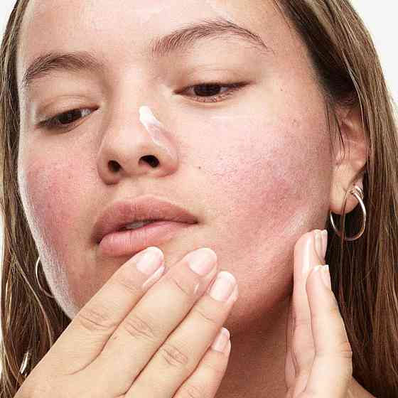 FENTY BEAUTY SKIN Start'r Set Mineral - Набор по уходу за нормальной и жирной кожей, 50 ml + 45 ml+30 ml+8 ml Славянск