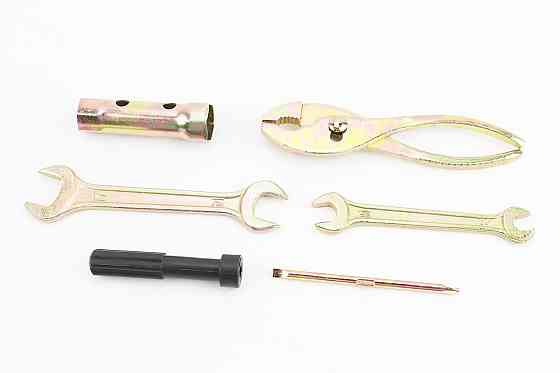 Ключ свічковий для 4Т - 16/18mm + 4 предмети (ріжковий ключ 8*10mm/ріжковий ключ 14*17mm/викрутка ±/плоскогубці) "ЗІП" Киев