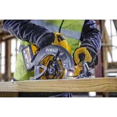 Дисковая пила DeWALT 54В XR FLEXVOLT Li-lon, диск 190х30 мм, 3.6 кг, кейс TSTAK (без АКБ и ЗУ) (DCS578NT) Винница