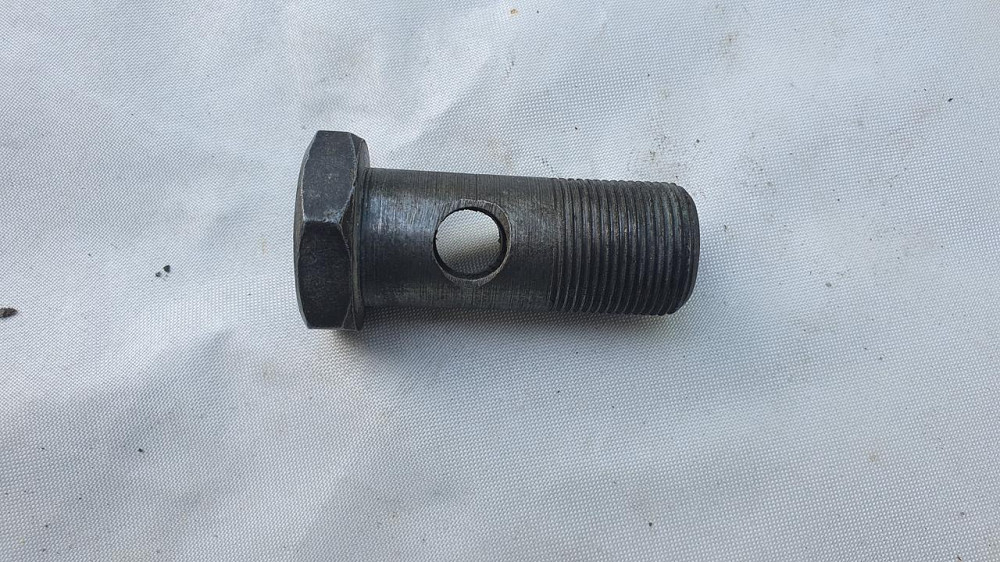 Болт-штуцер М24х1.5. Длина - 65 мм. СССР. Харьков - изображение 1