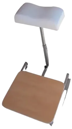 Подставка для педикюра с подставкой (местом) под тазик разборная. (Цвета в ассортименте) Киев