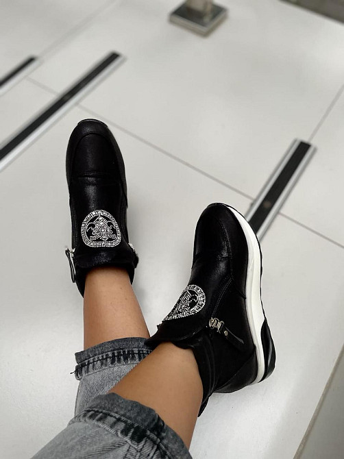 Черевики жіночі VEAGIA чорні еко-шкіра з напиленням висота 12см розмір 36 ( -6) Коломия - фото 10