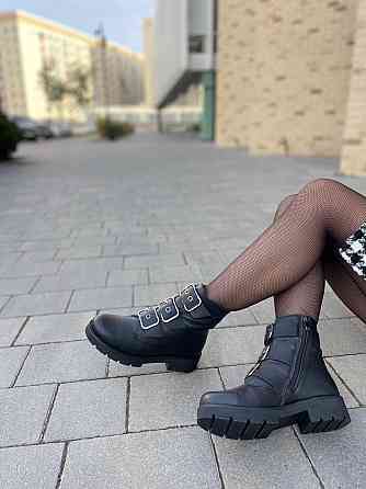 Liya Черевики жіночі LIYA чорні натуральна шкіра зима висота 13 см розмір 38 (2836) Коломыя