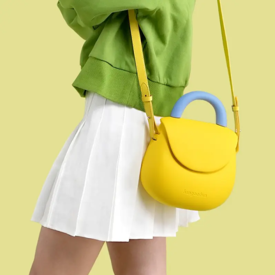 Сумочка силиконовая клатч женский на ремешке с ручками водонепроницаемая сумка Fungoofun повседневная, желтая Каменец-Подольский