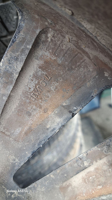 Оригінальний диск з зимовою резиною R18 на Kia Київ - фото 4