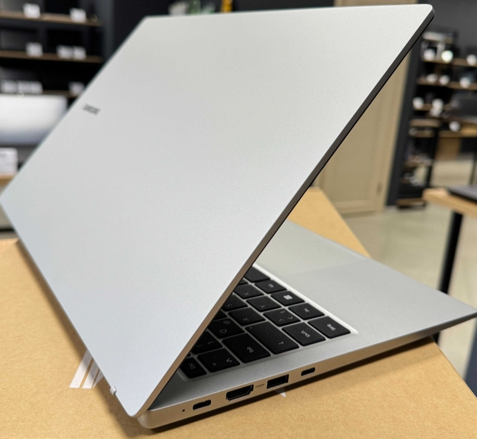 Ноутбук: Samsung Galaxy Book 3, i3-1315U 6 ядер, 8Gb. 256Gb. NVME FHD IPS. Київ - фото 6