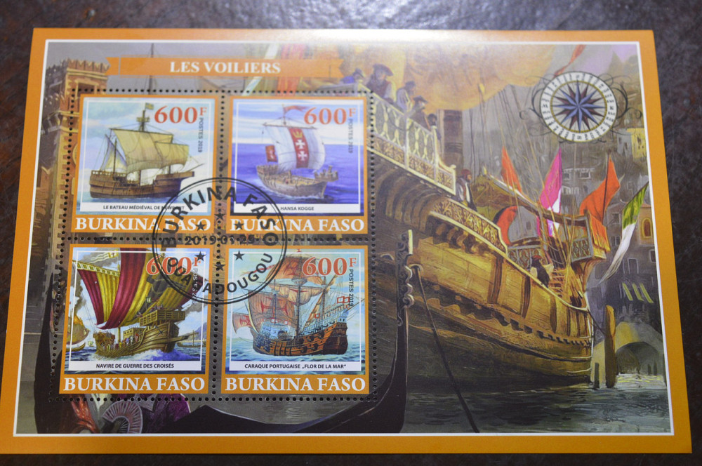 Буркина Фасо. Транспорт. Марки. Техника. Блок. 2017 год (А-10) Полтава - изображение 1