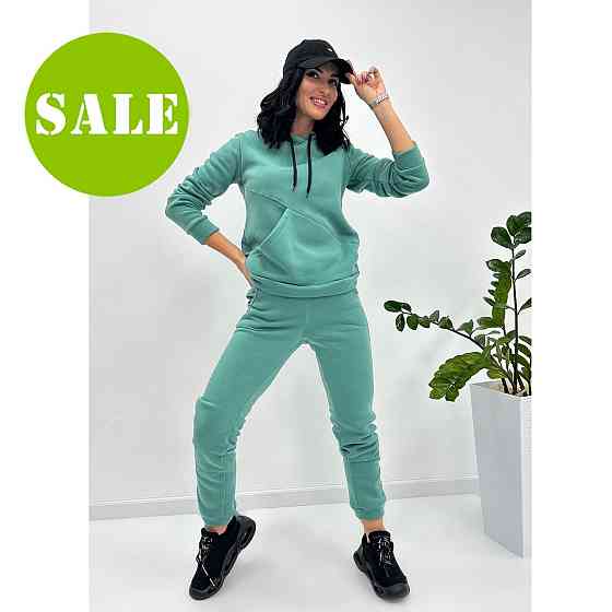 Женский спортивный костюм на флисе 