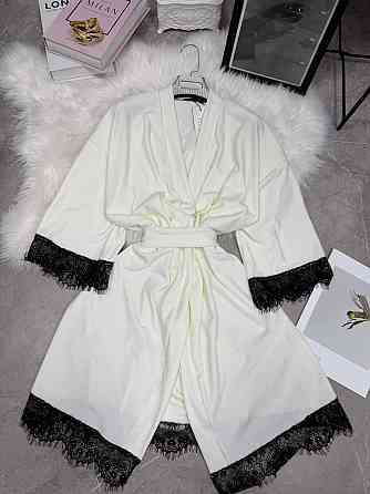 Женский домашний халат на запах велюр с кружевом Молочный, 48/52 Одесса