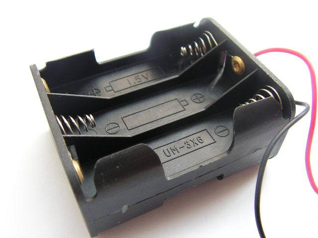 Корпус для шести батарейок типу "АА", 29х48х58мм, з дротами Полтава - фото 1