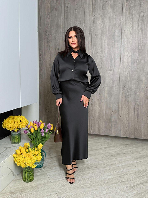 Женская стильная блуза свободного кроя с вшитым воротником-чокером на пуговицах итальянский шелк Черный, 42/46 Одесса - изображение 8