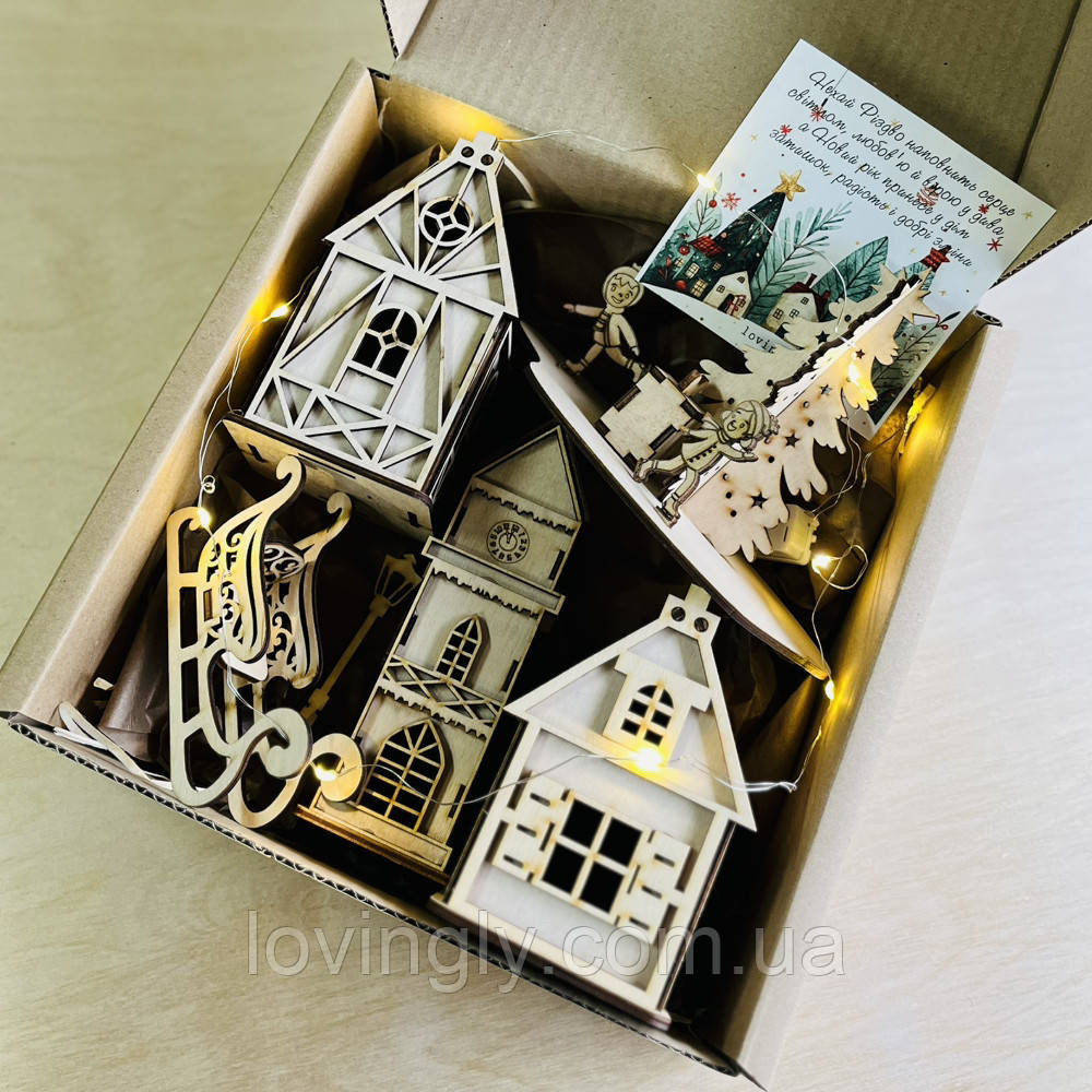 Подарочный набор декора на Рождество — деревянный городок с подсветкой. Ирпень - изображение 3