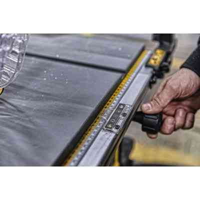 Циркулярная пила DeWALT 2000 Вт, 4800 об/мин, 250х30мм, 26.5 кг (DWE7492) Винница