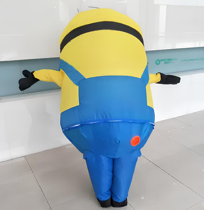 Надувной костюм Миньон двуглазый RESTEQ для взрослых — костюм на Хэллоуин, рост 150–185 см, с вентилятором Киев - изображение 4
