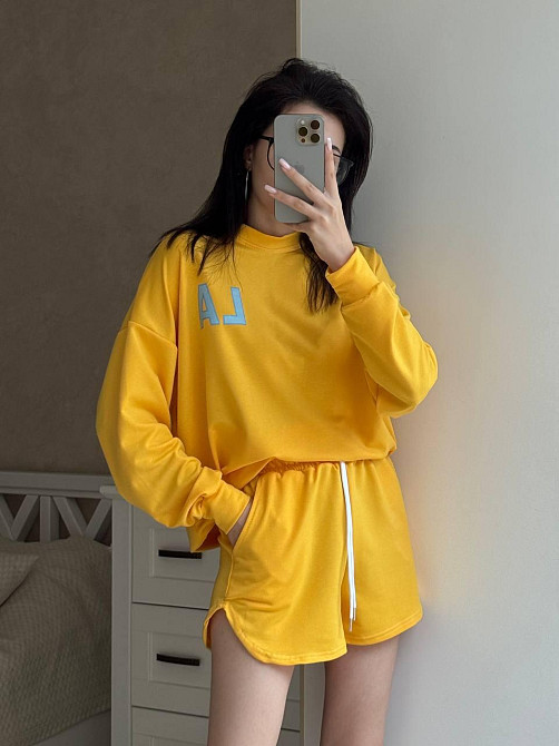 Жіночий прогулянковий костюм-двійка: кофта та шорти турецька двонитка Жовтий Одеса - фото 3