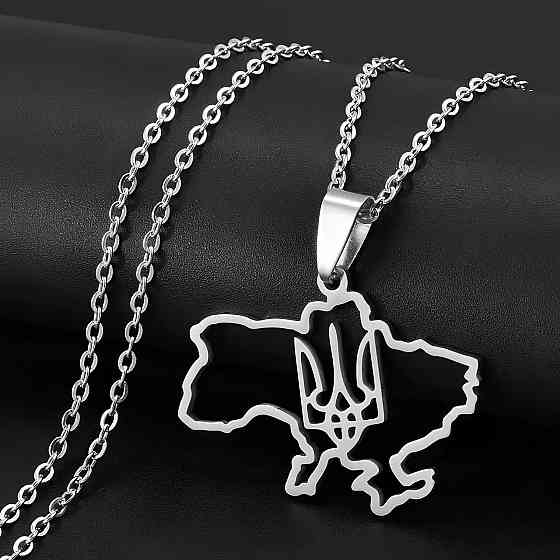 Кулон карта Украины с гербом RESTEQ серебряного цвета 60 см. Подвеска в форме Украинской карты с трезубцем. Металлический кулон Киев