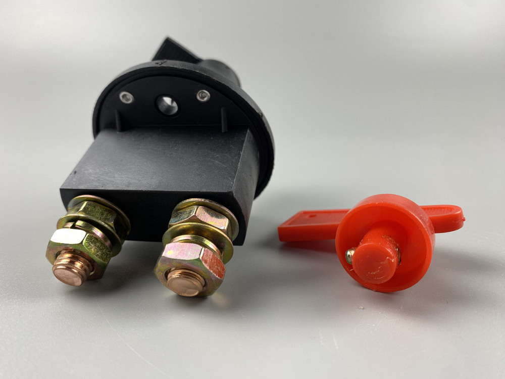 Вимикач маси універсальний механічний дистанційний 12/24 В (червона мідь) 100 А Мукачево - фото 1