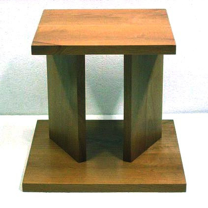 Стойка под акустику 